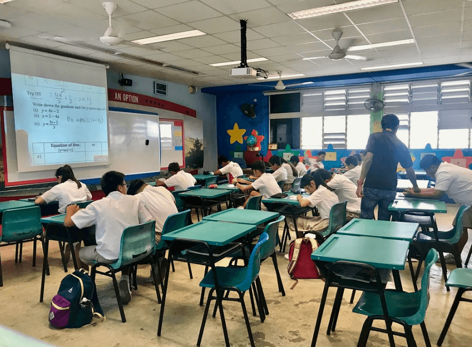 Du học Singapore HDT